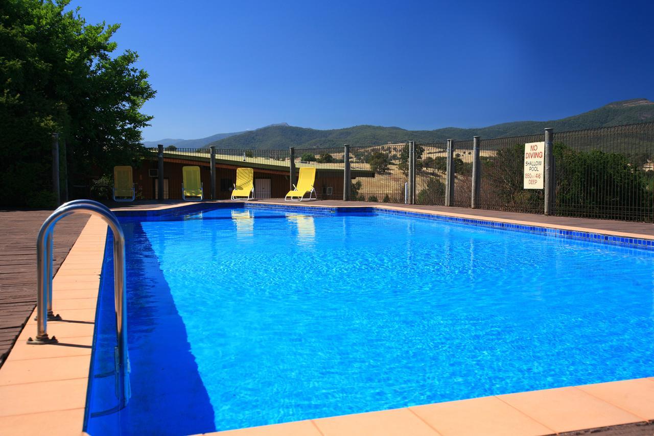 Off Mountain Accommodation Merrijig Exterior foto